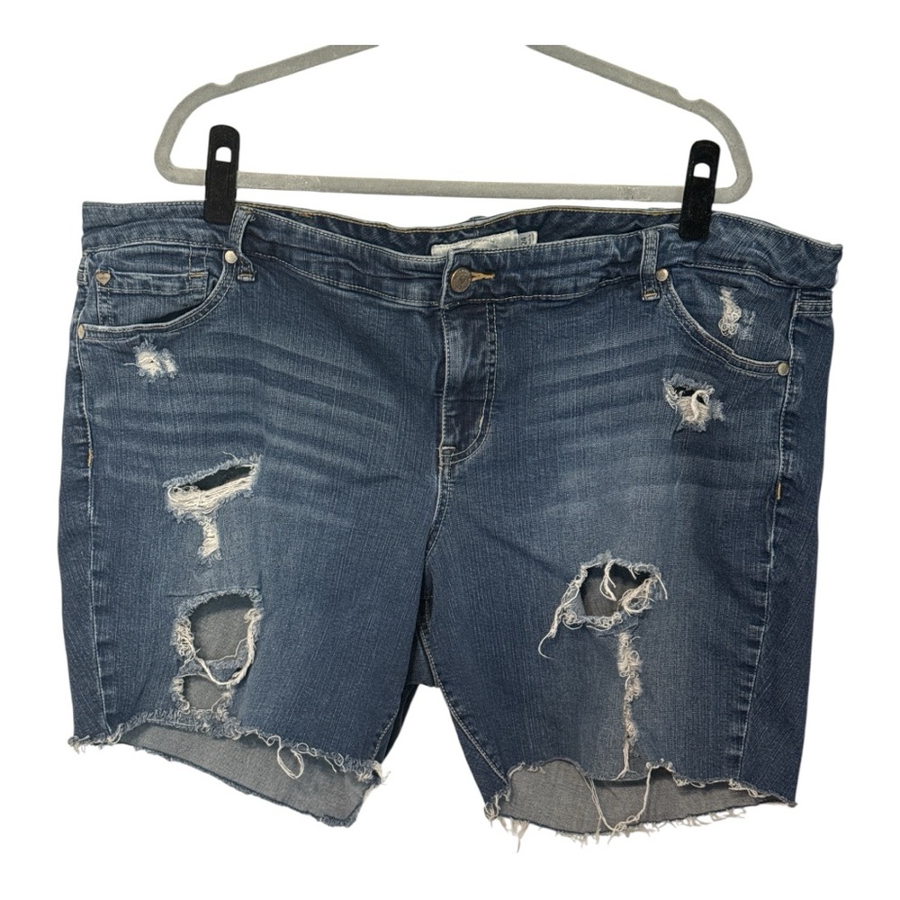 Torrid Boyfriend Distressed Jean Shorts in size 24
